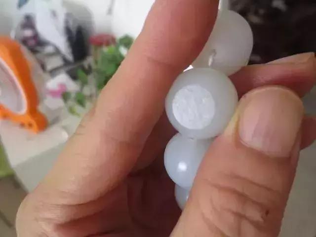 真的是土豪! 8公斤和田玉籽料统统车珠子!