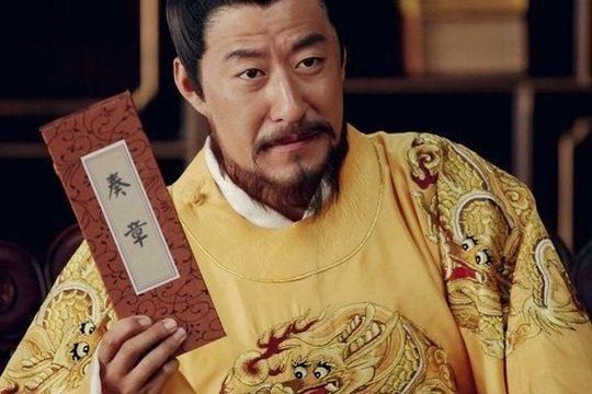 農民揮了下鋤頭, 挖出朱元璋兒子的墓, 專家熱淚盈眶: 真不是傳說