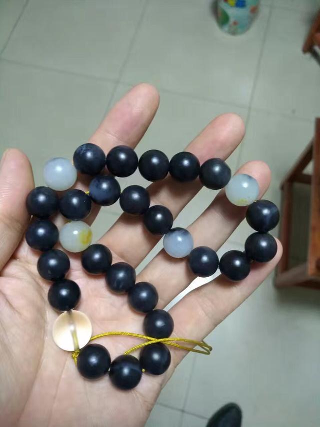 在和田玉龙喀什河, 尝试一把捡料的艰辛。