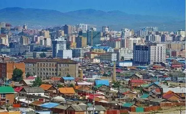 曾是中国领土, 建国不到100年, 如今借钱度日, GDP不如中国一县