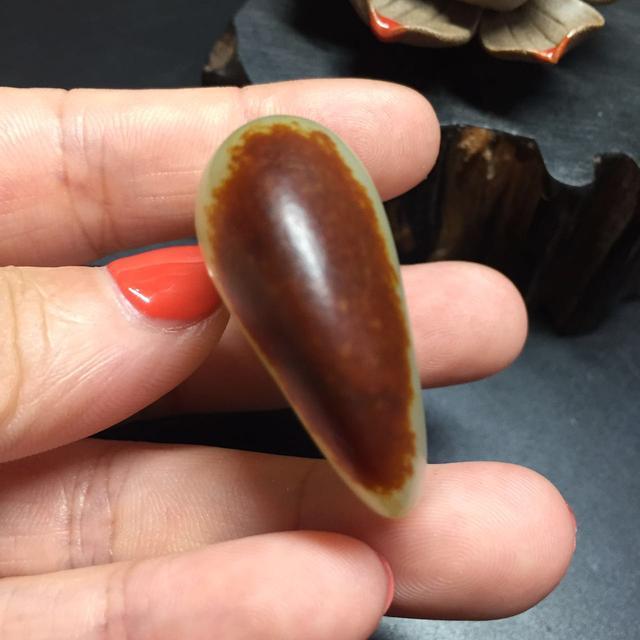 50万从新疆玉器市场买来籽料原石, 被老婆骂乱花钱, 切开后!