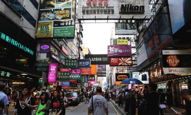 香港房租有多贵？周星驰3000万买下“迷你”商铺，两年盈利5500万