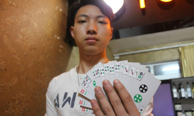 重庆小伙发明扑克麻将，有人出价1000万买专利被拒！