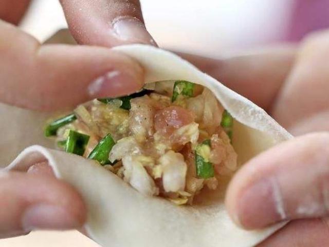 ?包饺子还在用手捏，太笨！饺子不用手捏，分分钟一盘，高速方便
