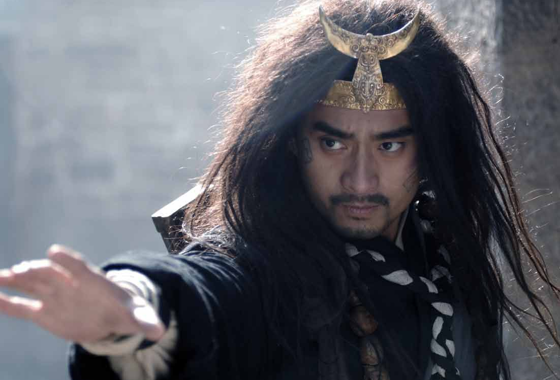 水浒里的宋江到底是个什么样的人，为什么梁山泊好汉对他那么敬重?