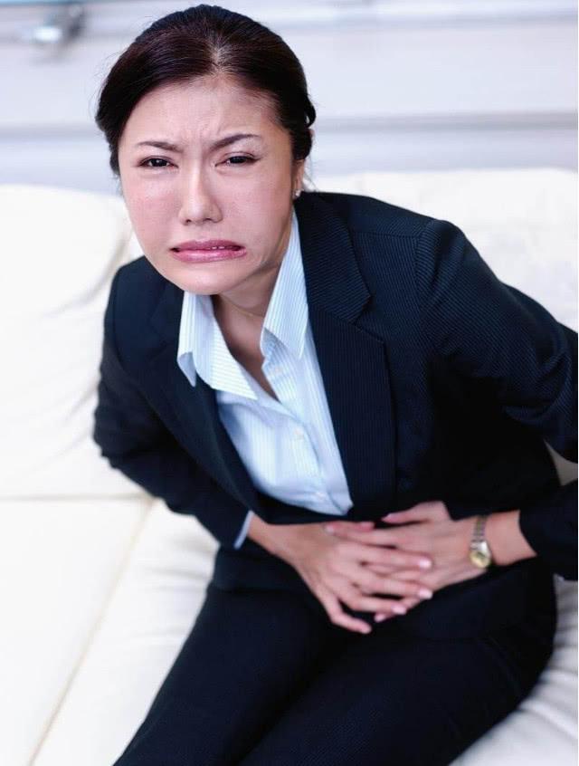 「新型冠状病毒肺炎」艾滋病无迹可寻? 身上4个“先兆”一出, 很可能艾滋病已不请自来