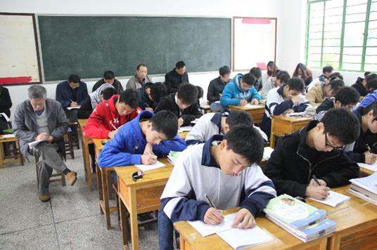 “炼狱省份”状元火了，考试一路第一，网友：父母名字起的好