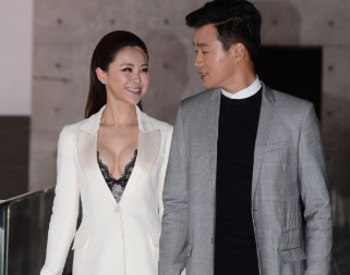 有种“高级”叫佟大为大女儿，撞脸巅峰期王祖贤，网友：一代女神重现