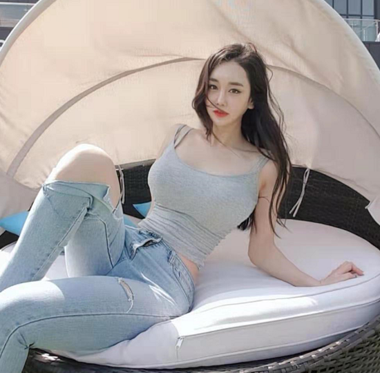 摄影：这样的女孩子应该更适合做老婆，你觉得呢？