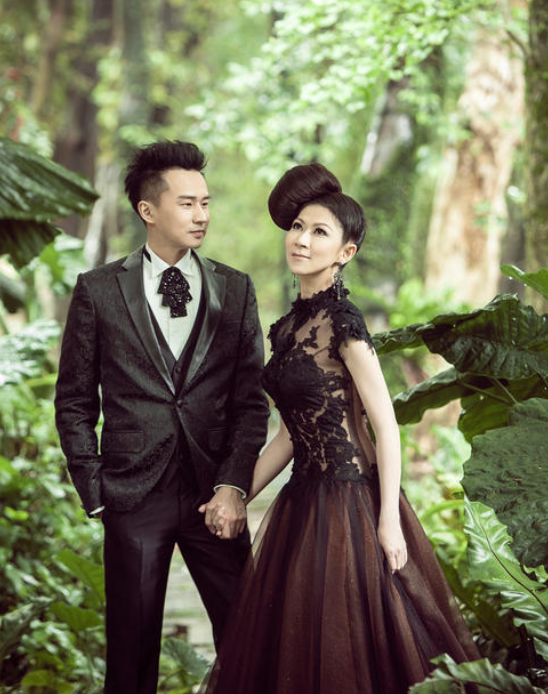 姐弟戀七年終結婚，婚后為生孩子扎上上百針，懷孕后卻不敢告訴老公