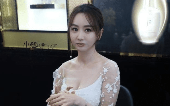 杨蓉|把演员当兼职的女星，连颁奖都不去，出道17年被称为“最懒女星”！