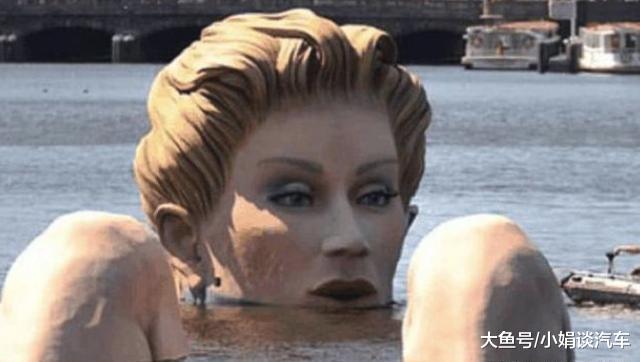 欧洲旅游|世界上“最污”的雕像，为什么是这样躺在湖里？