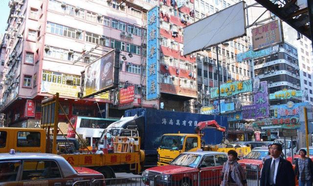 香港房租有多贵？周星驰3000万买下“迷你”商铺，两年盈利5500万