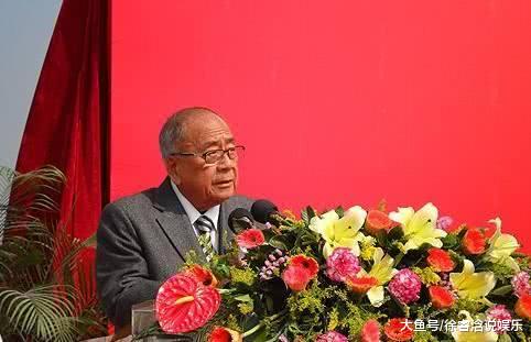 无限极在内地疯狂捞钱，背后老板花2百亿在英国买楼，隐形的首富