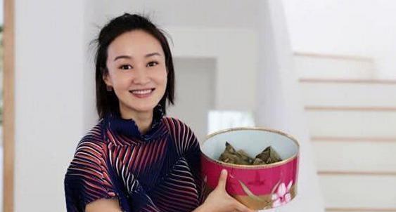 央视|就喜欢有妇之夫的女星，多次插足别人婚姻，今45多岁韵味十足