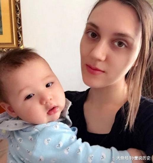 中国小伙娶俄罗斯女孩，看到二人生的孩子，许多人想出国旅游