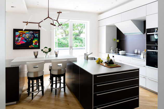 装修异味大不能搬家，甲醛污染危害大，专家出手2个办法就能搞定 ！