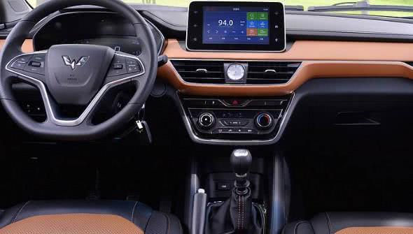 五菱宏光S“整容”归来，4.5万起，车友：终于摆脱了面包车的影子