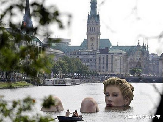 欧洲旅游|世界上“最污”的雕像，为什么是这样躺在湖里？