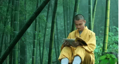 易中天: 为什么现在信佛的人越来越多?