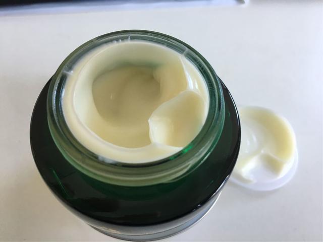 协和医学院教授泄密：“一文不值”的软膏，每晚搽搽，肌肤越涂越嫩滑