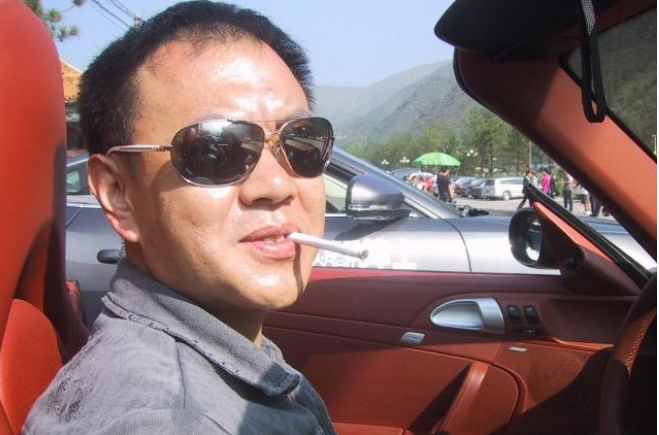 『张嘉译』40岁亿万公司老总,却偏爱给张嘉译配戏,导演:片酬不够给油钱