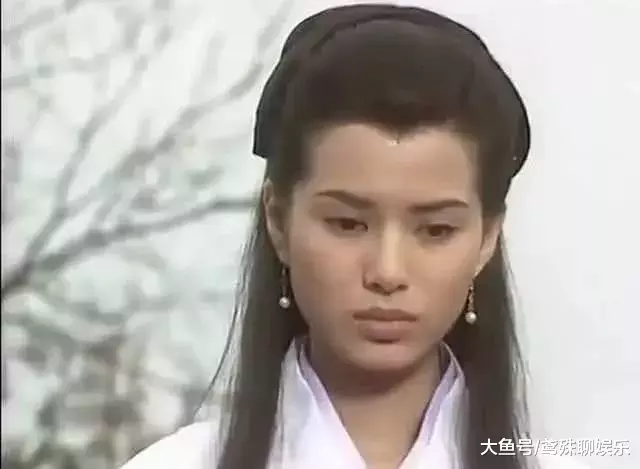 小龙女被侮辱时，除赵志敬，还有一个人也看到了！她为啥不去阻止