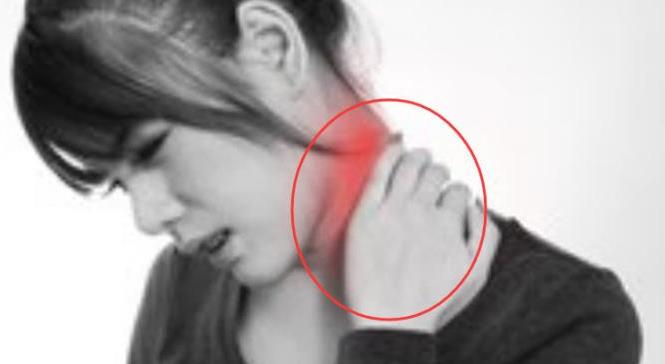 健身：肺癌“觉醒”的前兆，一旦脖子出现3个异常，或许体内有癌细胞了
