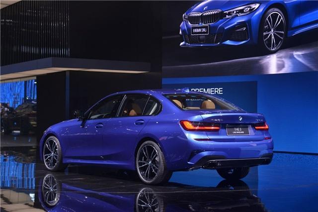 新一代宝马3系价格出来了，31万多起步，网友：怎么还涨价了？