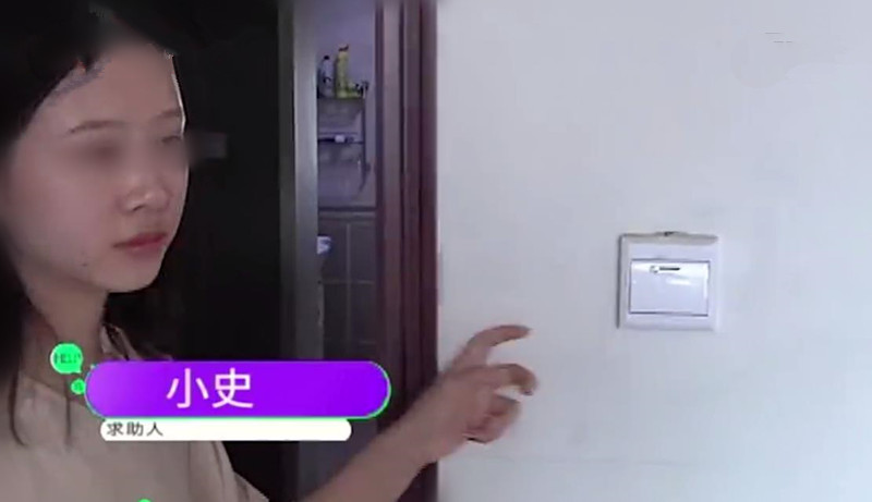 群租墙倒了，美女穿着单薄跑出房间，被男室友撞个正怀：没脸见人