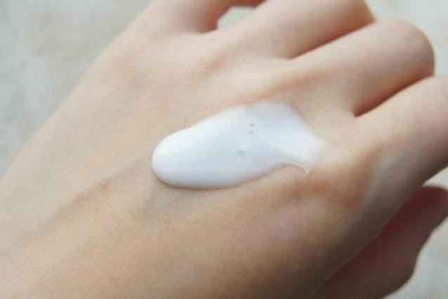 协和医学院教授泄密：“一文不值”的软膏，每晚搽搽，肌肤越涂越嫩滑