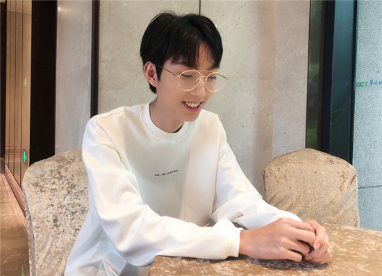 原来为了迎接hero的入驻,虎牙众位王者荣耀知名主播也是组队前来助阵