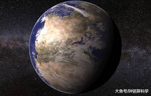 贝加尔湖为什么那么深？周围有什么生物没有？