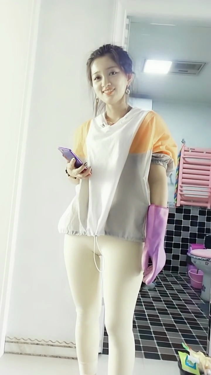 表嫂就是爱省钱，我都想自掏腰包给她买条围裙了！