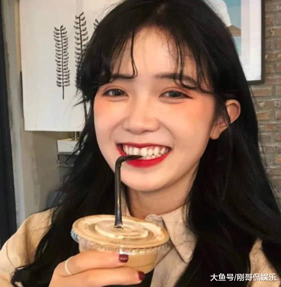 十二星座：天生“娃娃脸”的4大星座，简直是被上帝亲吻过！