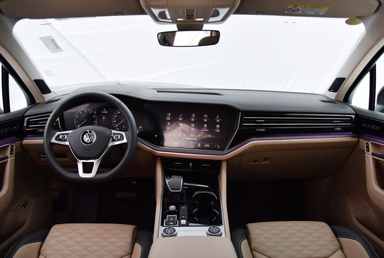 大众途锐售价再次下探，增2.0T领航版，网友：这次价格也“低调”