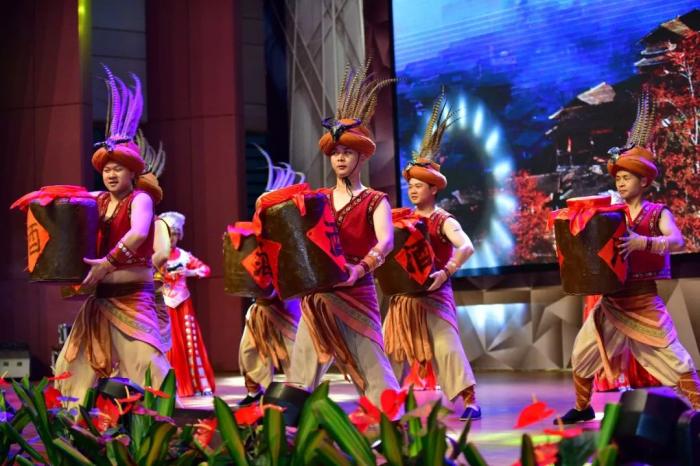 第十五届文博会艺立方分会场盛大开幕 非遗文化精彩纷呈(图2) 第十五届文博会艺立方分会场盛大开幕 非遗文化精彩纷呈(图2)