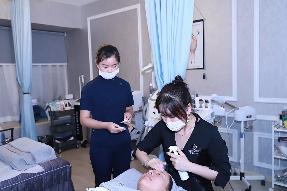 皮肤管理客户总是不办卡?她是用这5种方法让客户办卡的! 皮肤管理客户总是不办卡?她是用这5种方法让客户办卡的!