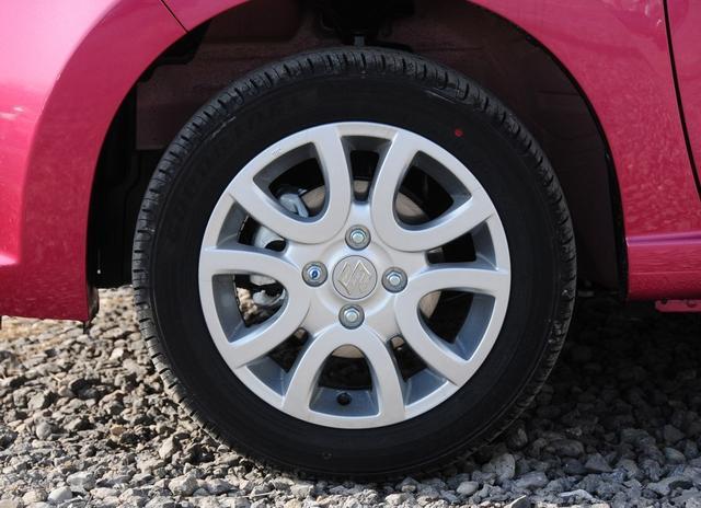 最佳代步买菜车，百公里油耗仅4.9L，才4.2万起还要啥电动车？