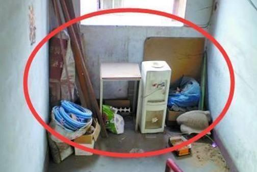 大门口不能出现这些情况，暗喻财运流失，有钱人都会避开！