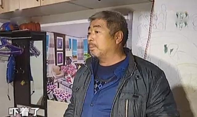 妻子與50歲男網友聊天曖昧，丈夫偷聽并錄音：竟聊怎樣流產