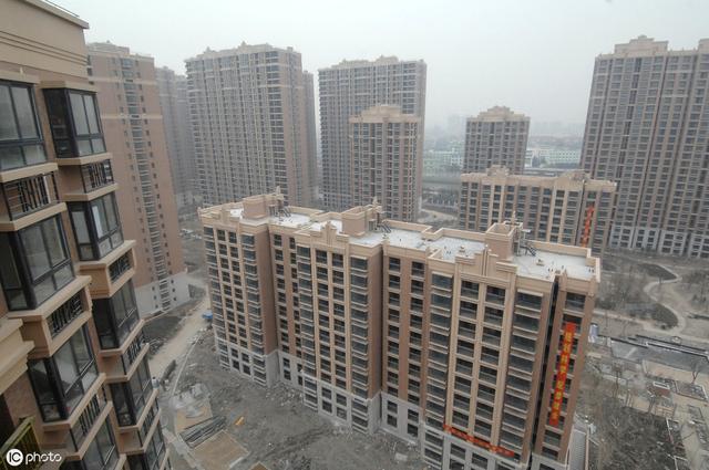 购房为什么买楼梯房不买电梯房？网友：一旦拆迁、鸡犬升天