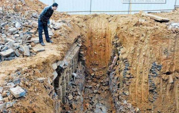 广西发现绝世珍宝，却被村民抢砸精光，总理听说后气得说了几个字