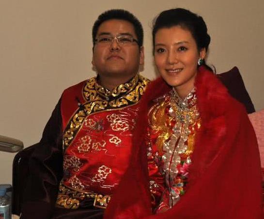车晓|“中国第一败家子”:5000万娶车晓,10年败光125亿,今沦为笑柄
