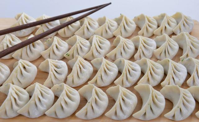 ?包饺子还在用手捏，太笨！饺子不用手捏，分分钟一盘，高速方便