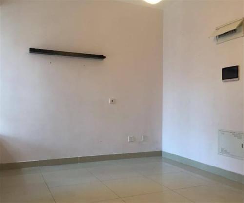 为何二手房搬空后,再进行出售?售楼的亲戚告诉我:这里的水很深