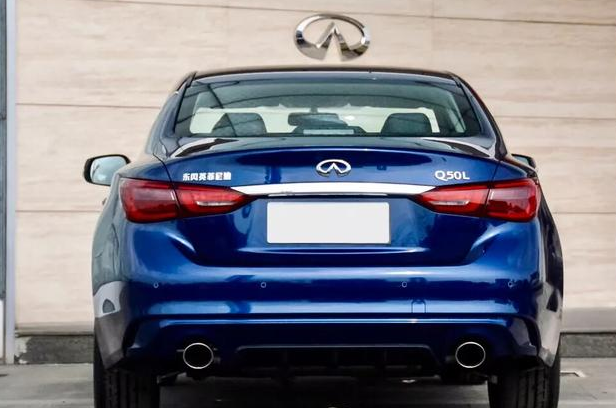 英菲尼迪Q50L中型轿车，高性价已经无人能敌
