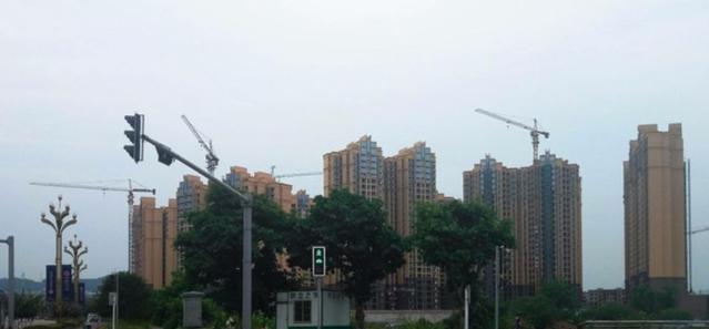 一旦房价下跌，最倒霉的不是那些手上有房的投资客，而是这些人