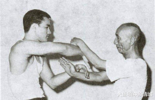 叶问为何曾一言断定李小龙短命? 他看到了李小龙的一个致命缺陷