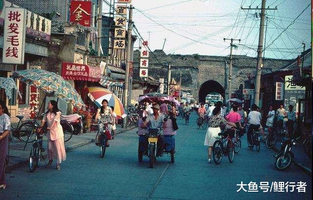 1996年的一万元等于现在多少钱？